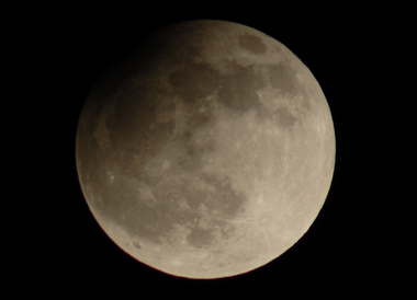 Részleges holdfogyatkozás 2013.04.25.